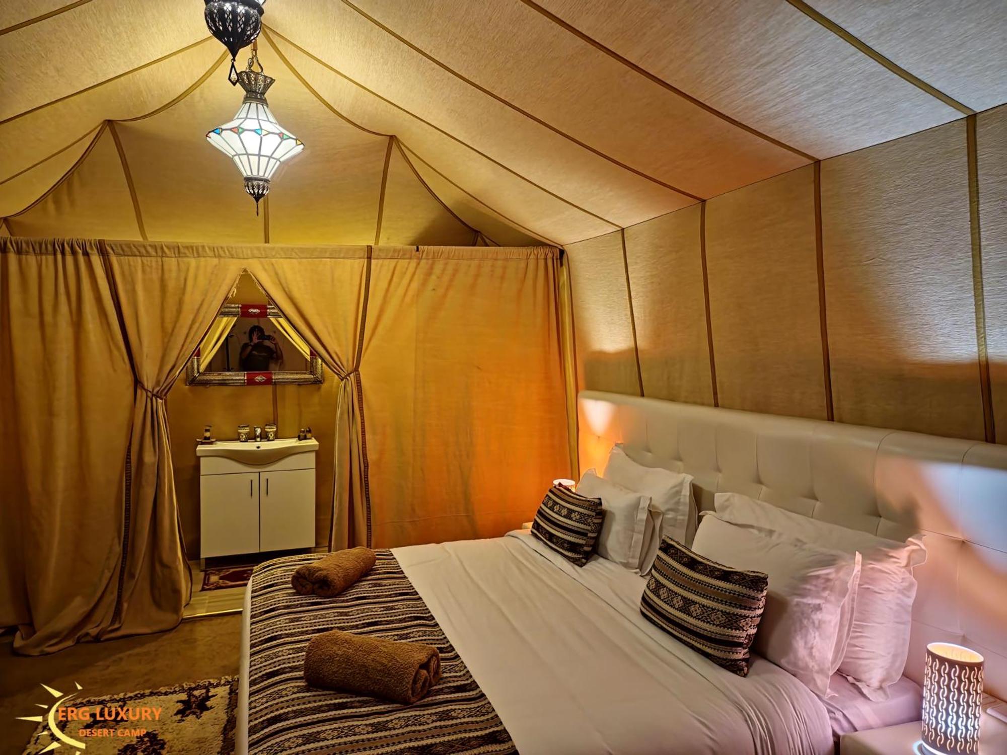 Saharian Luxury Camp Hotel Merzouga Bagian luar foto