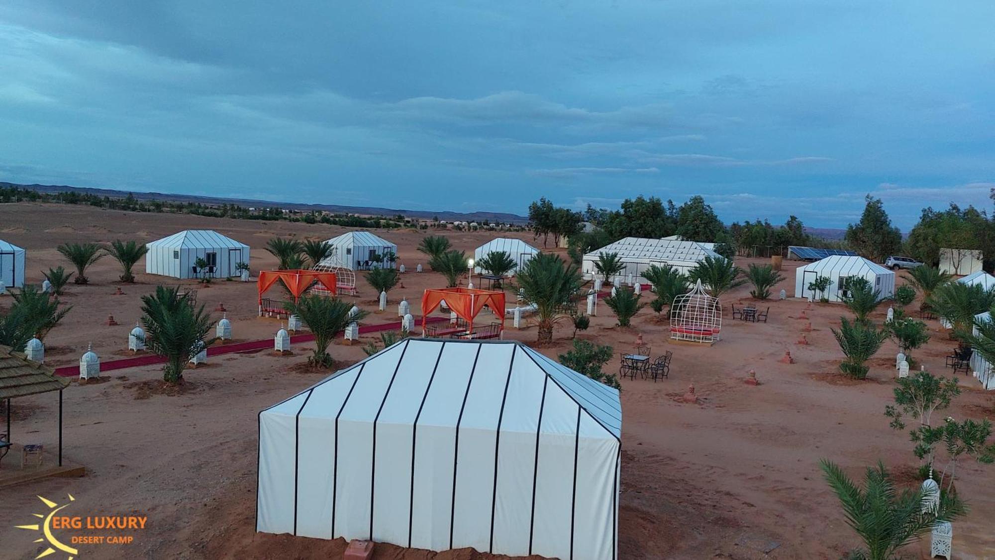 Saharian Luxury Camp Hotel Merzouga Bagian luar foto