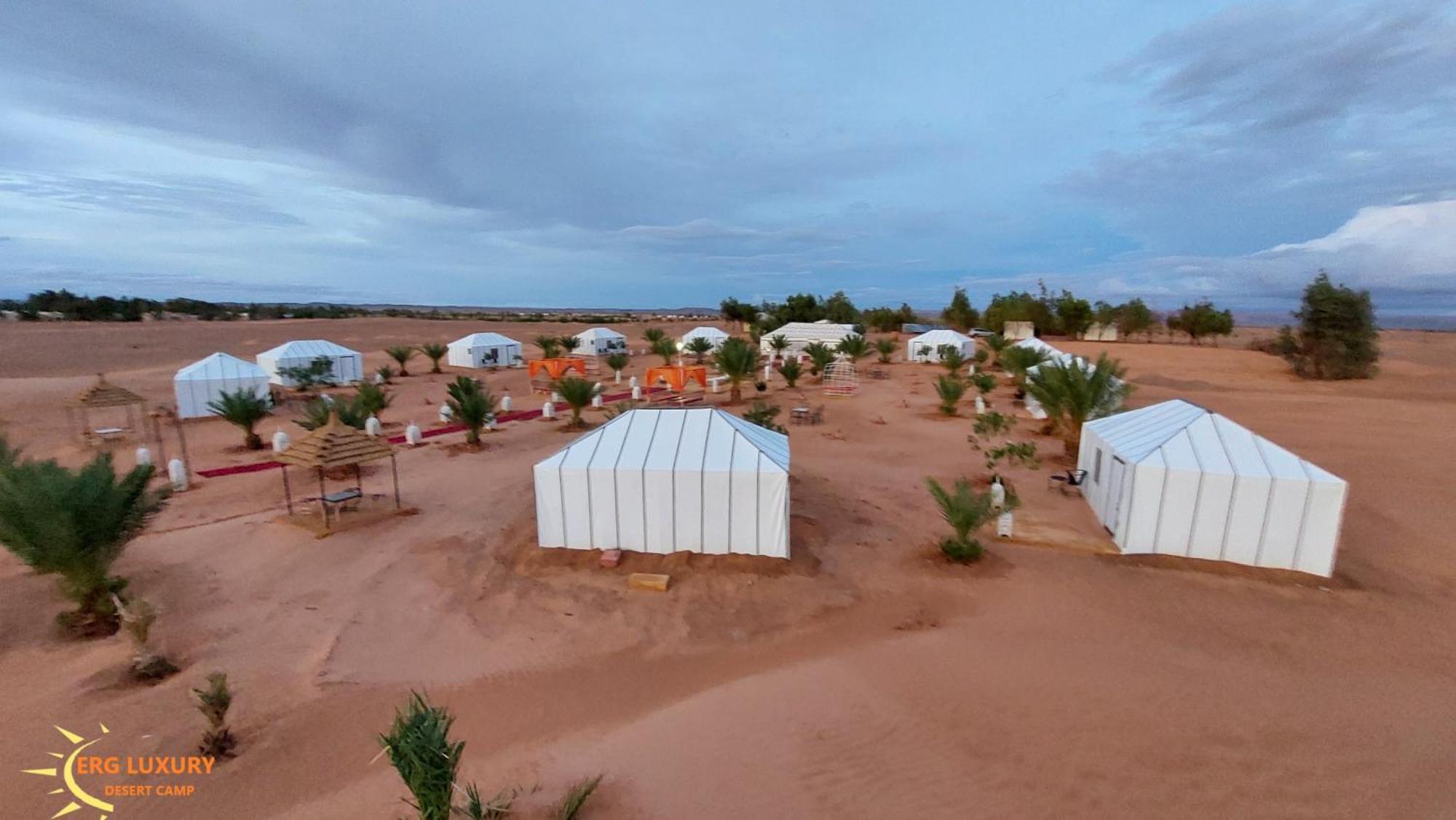 Saharian Luxury Camp Hotel Merzouga Bagian luar foto