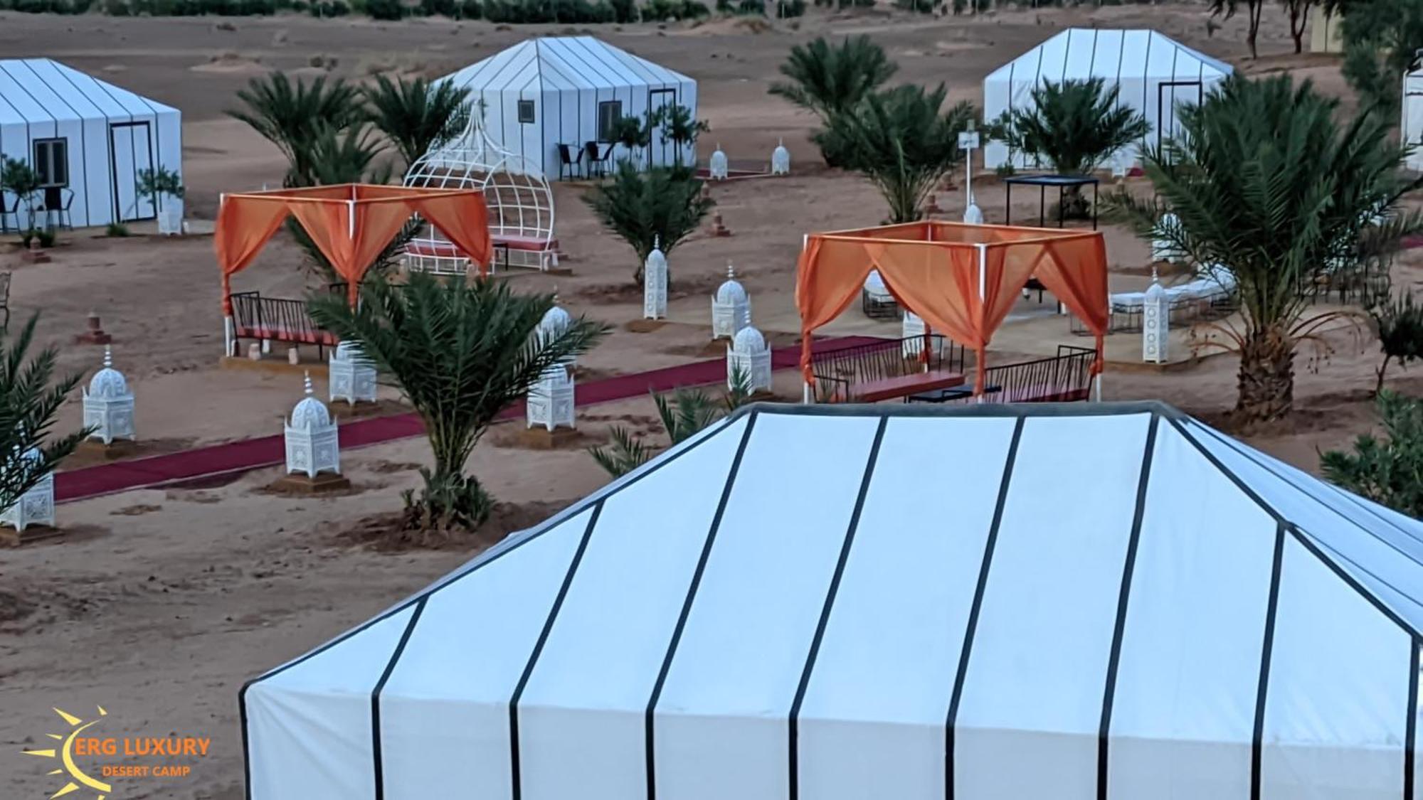 Saharian Luxury Camp Hotel Merzouga Bagian luar foto